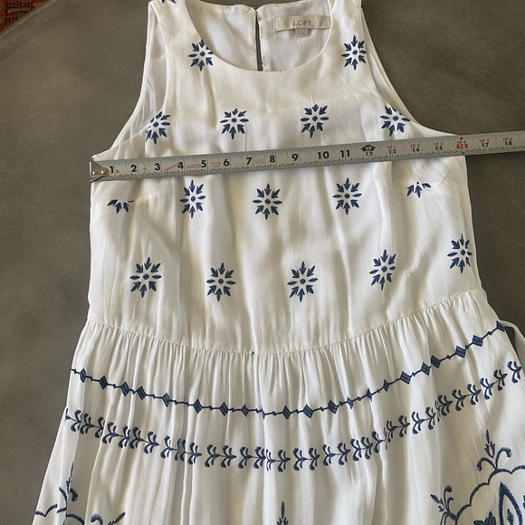 Beautiful white and blue Ann Taylor Loft dress size small. - Picture 10 of 10